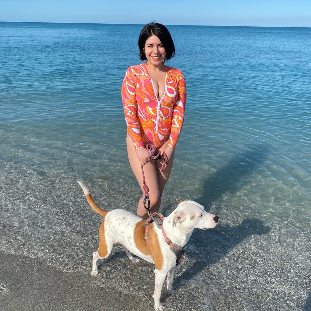 Meet your Posher, Yadezi